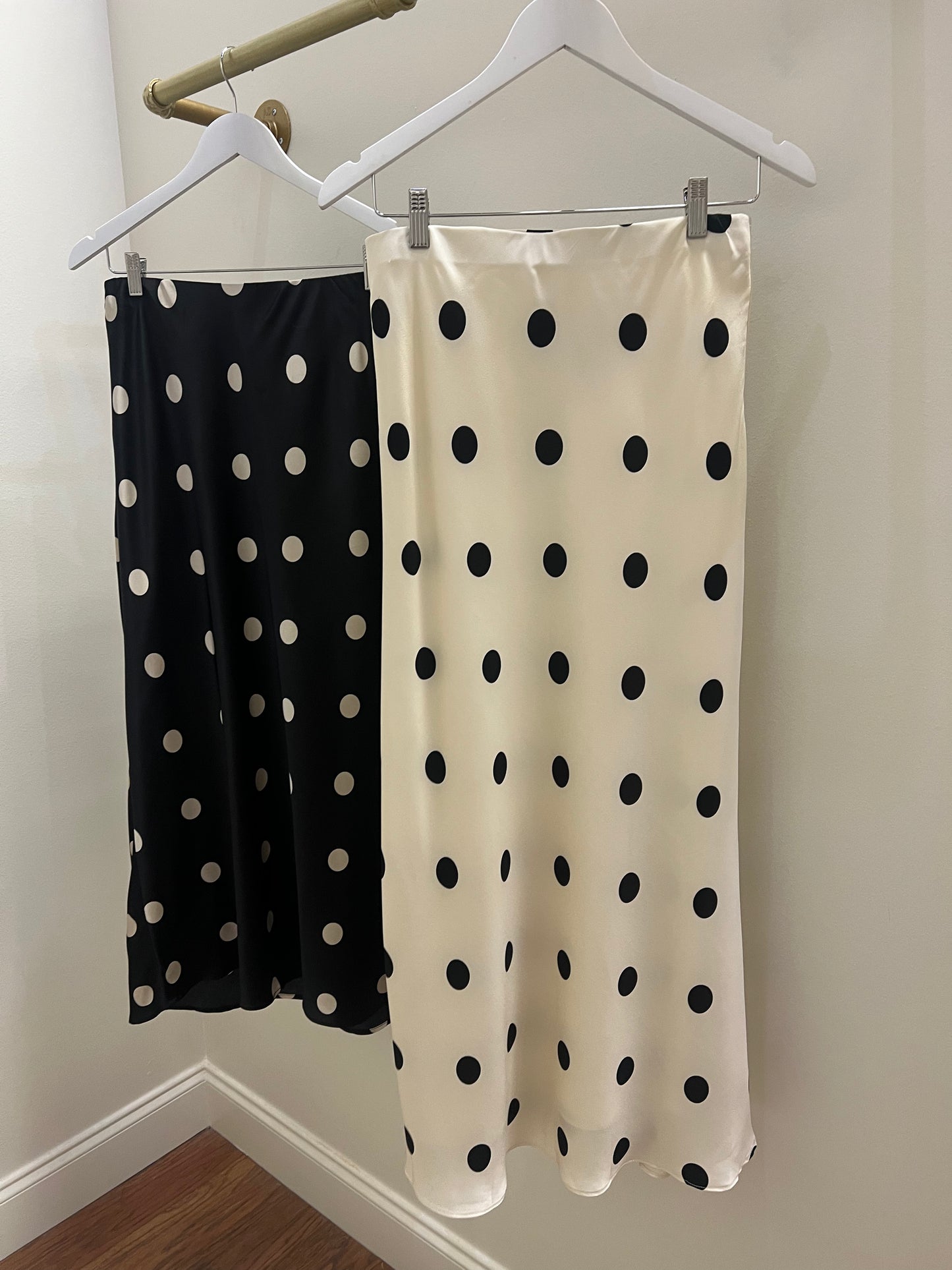 Dot to Dot - Off White