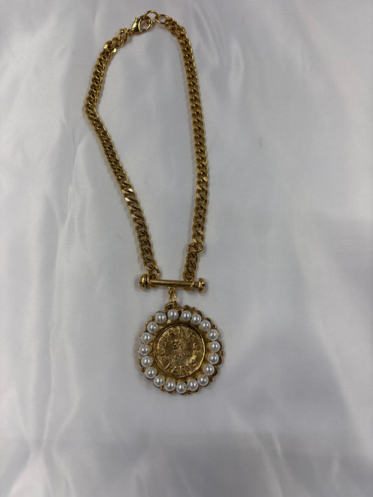 YOCHI Large Pearl with Chanel Gold Coin Necklace