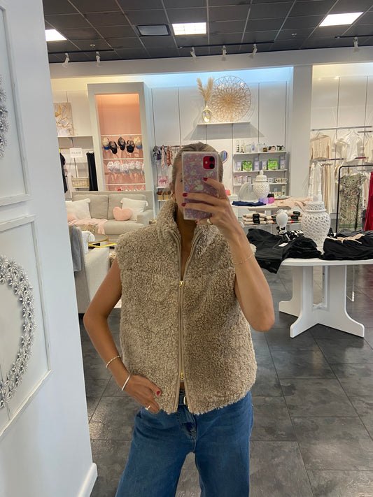 Cecily Vest