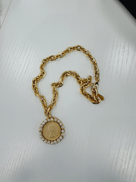 YOCHI Gold Queen Elizabeth Coin with Pearls Necklace