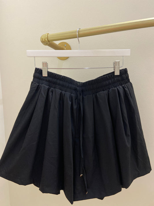 Jilly Black Flowy Pull On Short