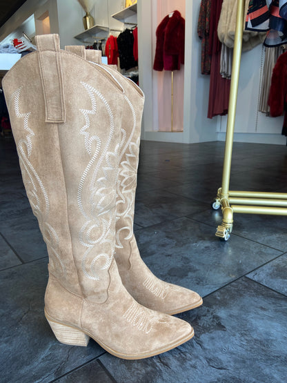 Giada Apricot Cowboy Boot