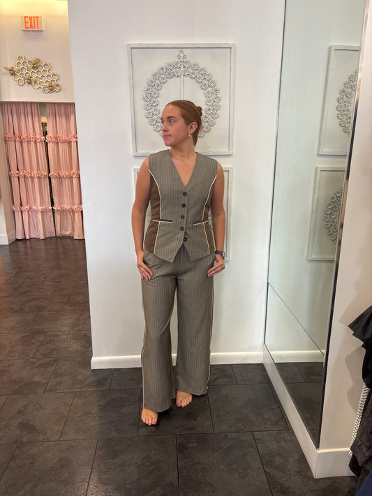 Dark Taupe/Coca Contrast Piping Vest