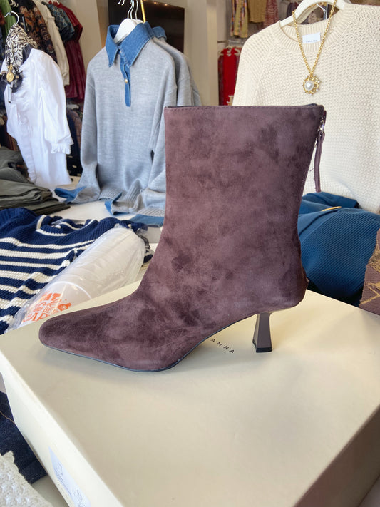 Hudson Boot in Chocolate Suede