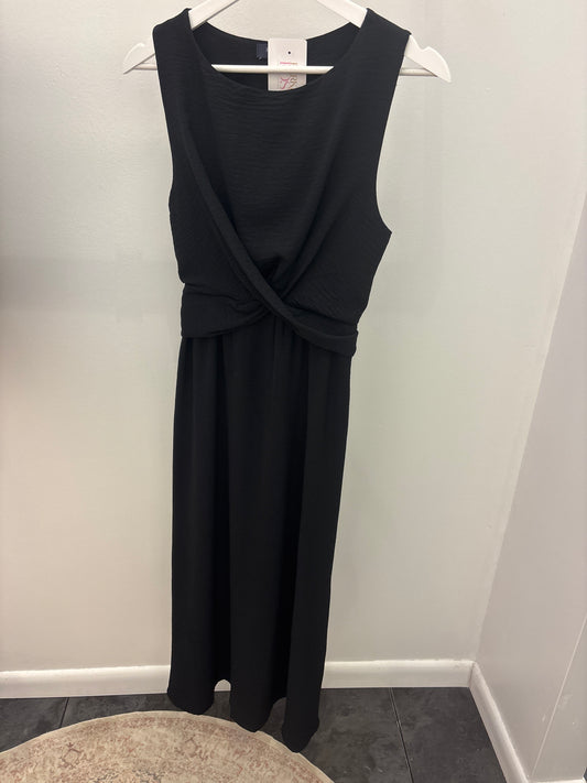 Twist and Shout Maxi Dress
