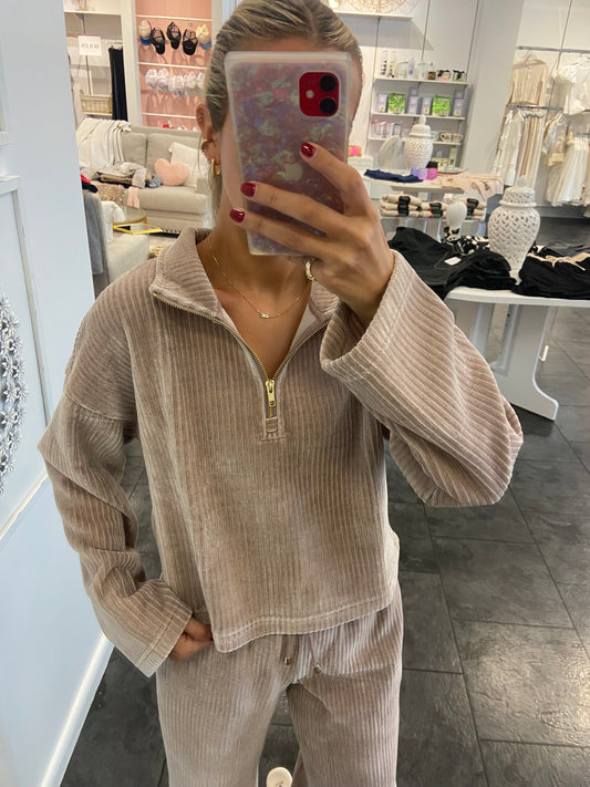 Jodie Pullover