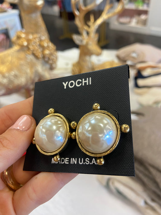 Collette Pearl Earrings