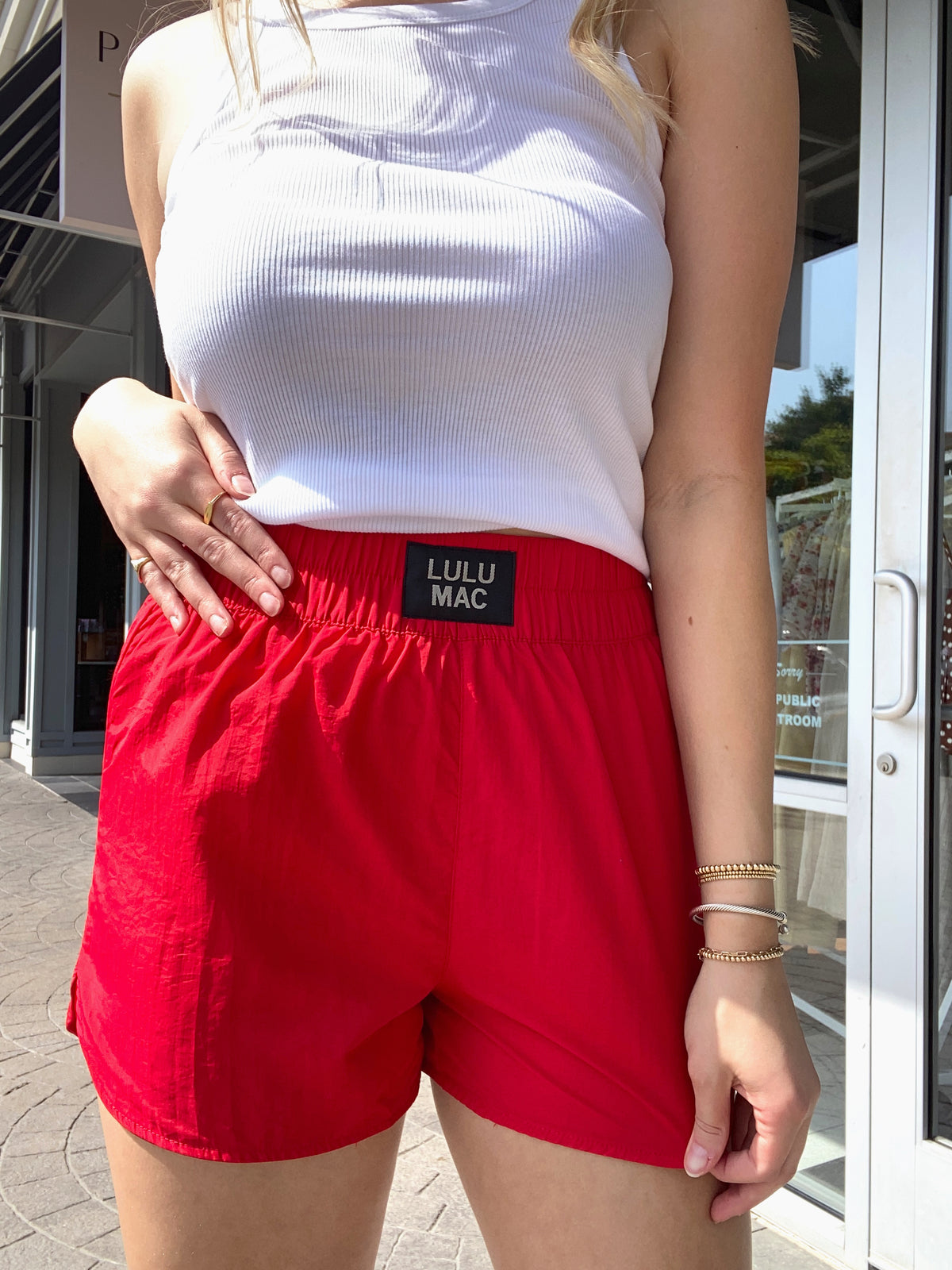 LULU MAC Red Short