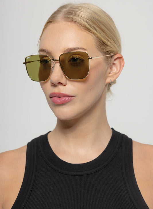 Otra Rita Gold with Green Sunglasses