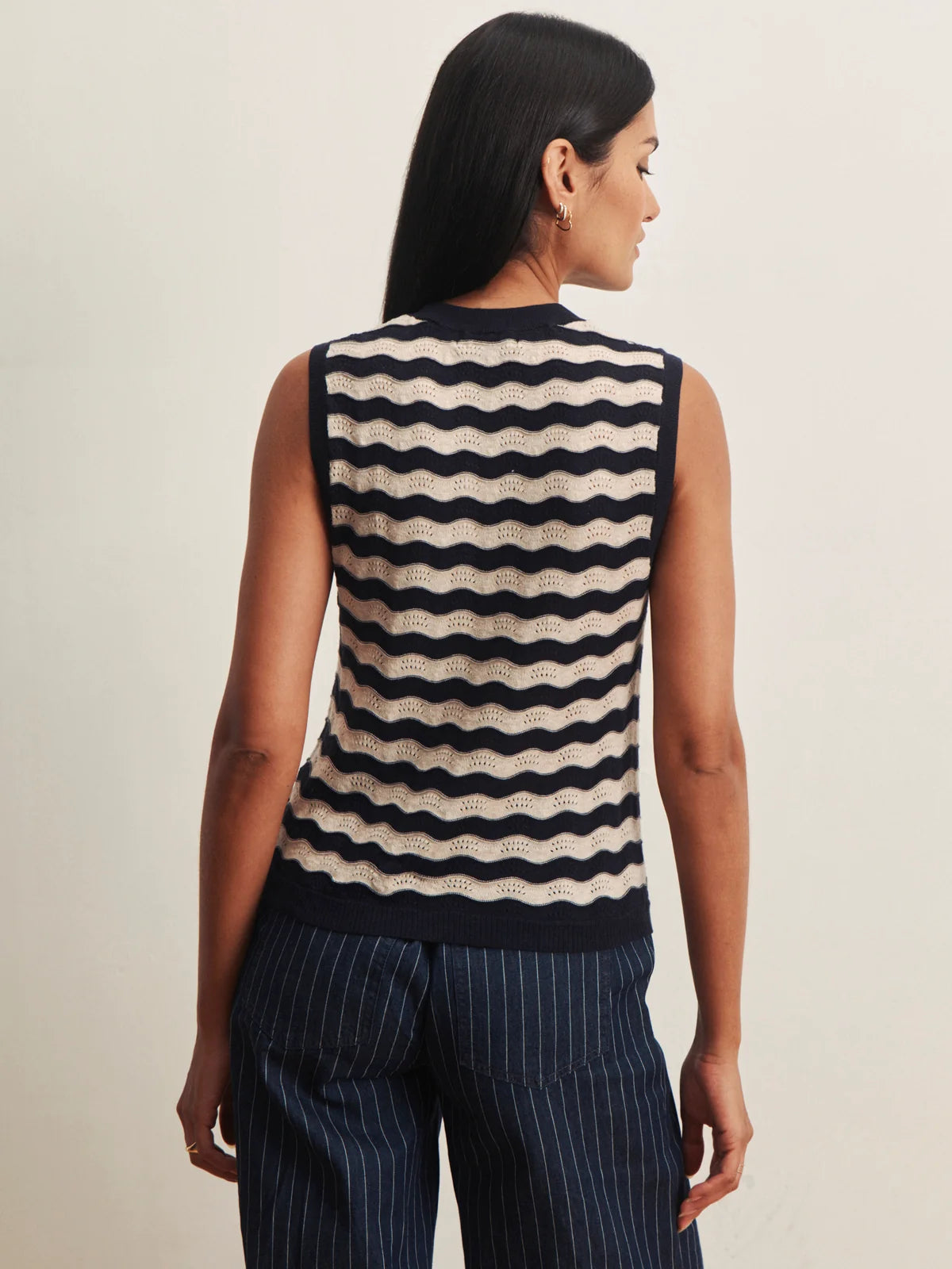 SANCTUARY Navy and Cream Everyday Chevron Top