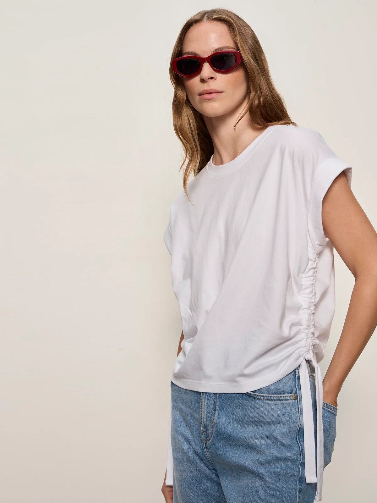 SANCTUARY White All Day Ruched Tee