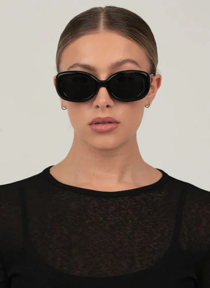 OTRA Viv Black Sunglases